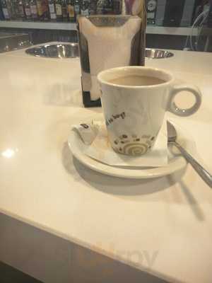 Tapería Esencia Café