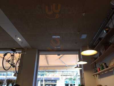 La Guinda "deli & Coffee"