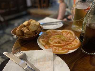 La Tasca De Enfrente