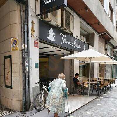 Trasnos E Bruxas Tapería