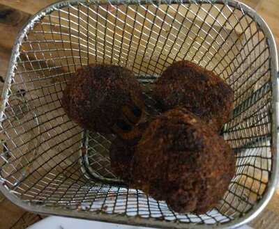 Trasnos E Bruxas Tapería