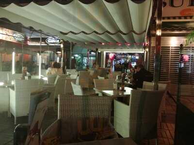 Lady Pink Bar-fast Rest