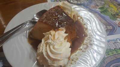 Tasca La Cueva De Madera Leo Y Montse