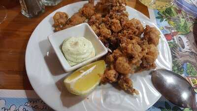 Tasca La Cueva De Madera Leo Y Montse