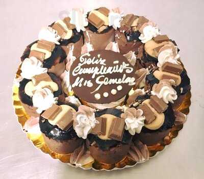 Pasteleria Y Panaderia Angel Salazar