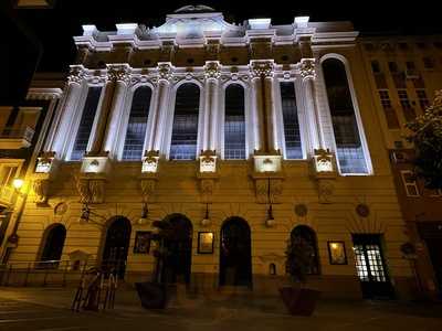 El Gran Cafe Theatro