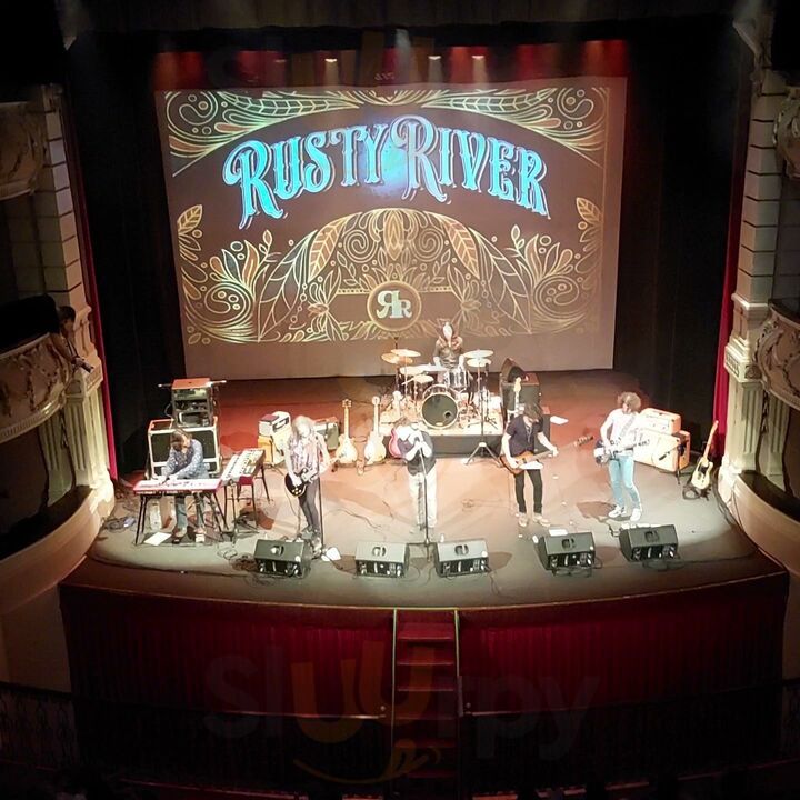 El Gran Cafe Theatro