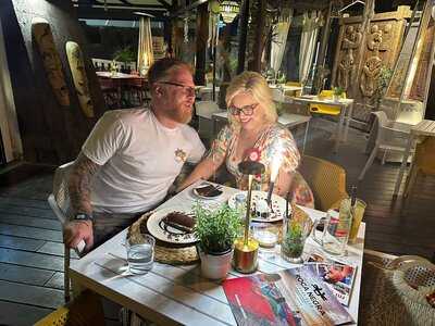 Roca Negra Sunset Club