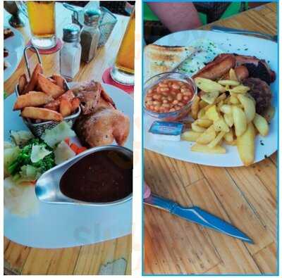 Paddys Paradise Beach Bar & Grill