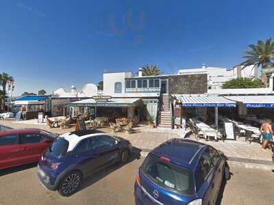 Paddys Paradise Beach Bar & Grill