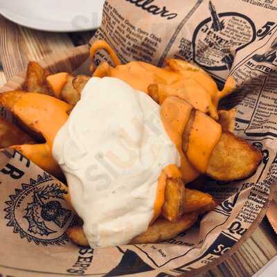 La Teta Y La Luna Lounge Club