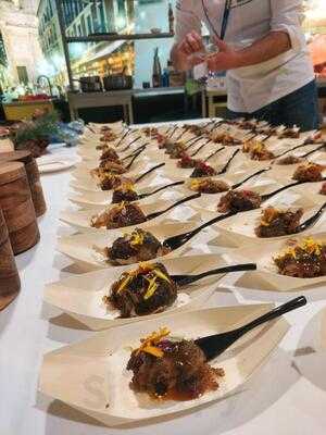 La Teta Y La Luna Lounge Club