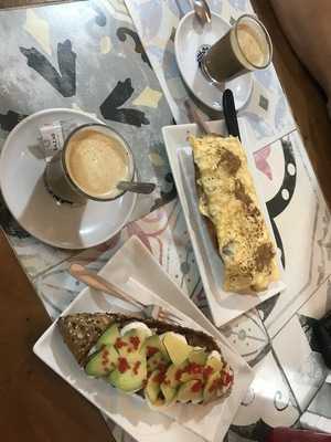 Pintamonas Café Bar Vintage