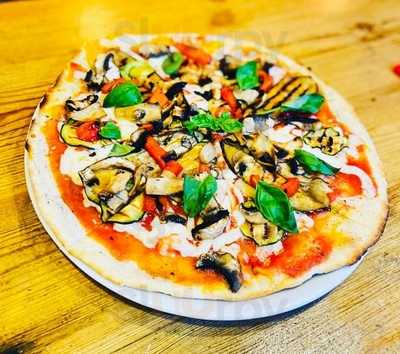 Live Music By Casa Mafia