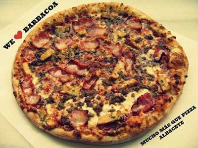 Mucho Más Que Pizza