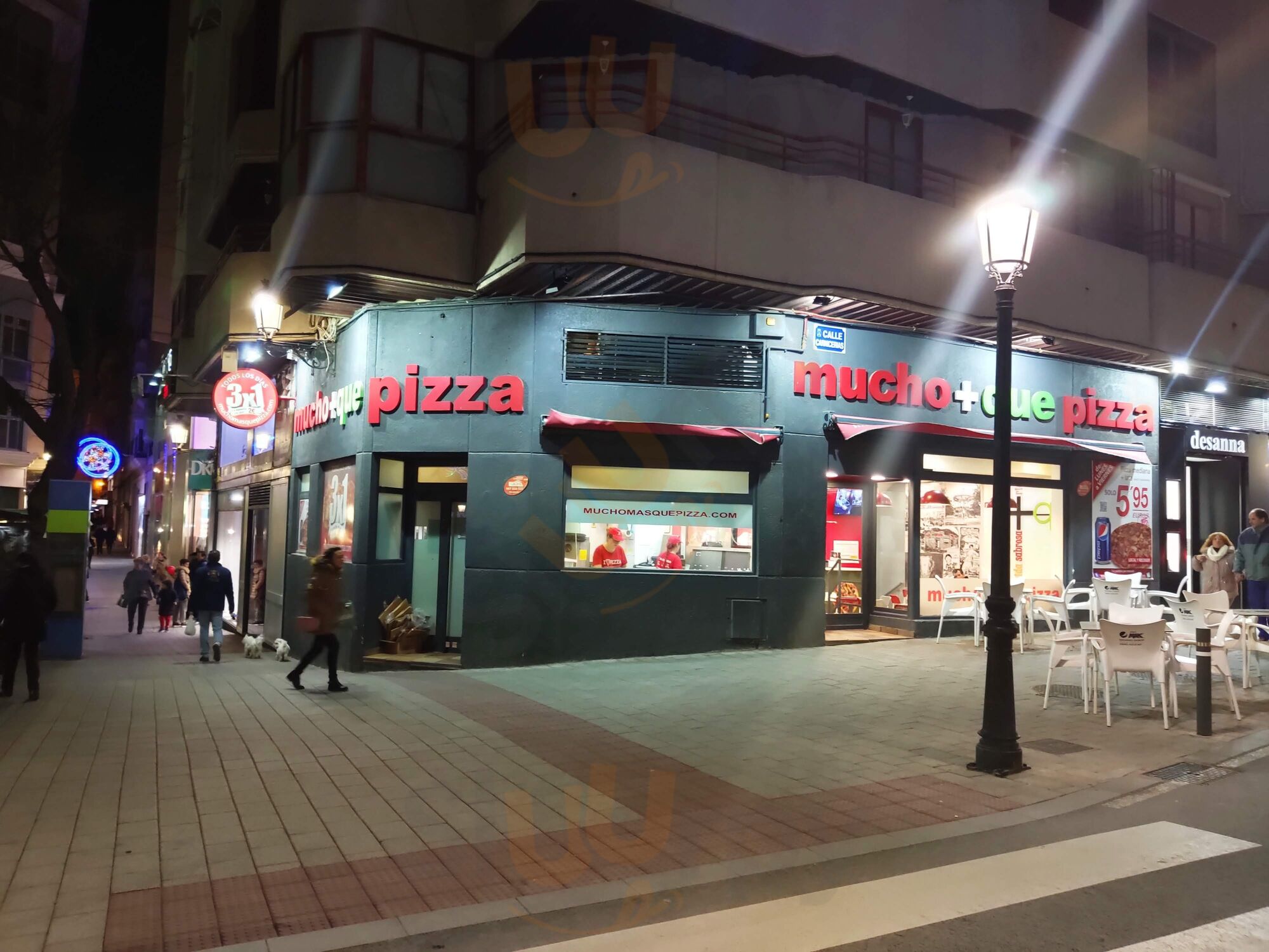 Mucho Más Que Pizza