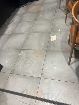 Starbucks Gran Via 2