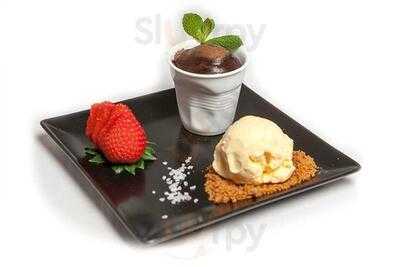 L'illa Cafe & Bistro