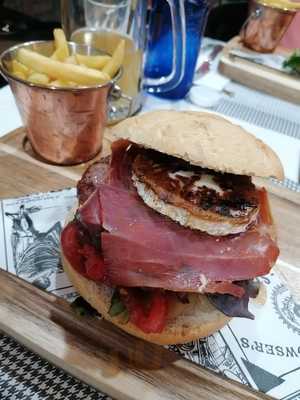 Bar Cafetería Tutikedu