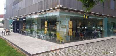 Vivari Coffee And Bakery