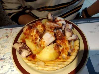 Pulperia Os Tres Pes