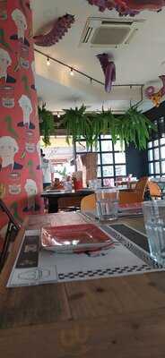 Cbc Come, Bebe Y Calla