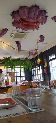 Cbc Come, Bebe Y Calla