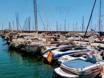 La Taberna De Port Ginesta