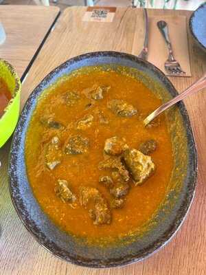 Roy Pizza And Indian Tandoori