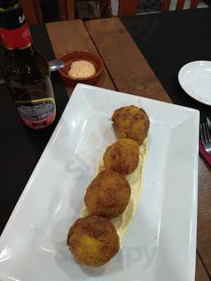 Vertical Four Clover