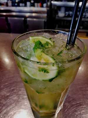 Vertical Four Clover