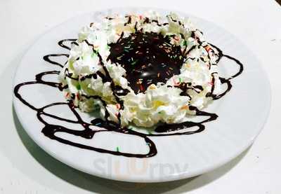 Güatihhnay, Crepería Bar