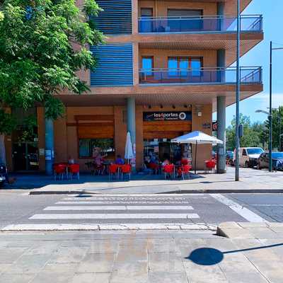 Cafe Bar Les 4 Portes