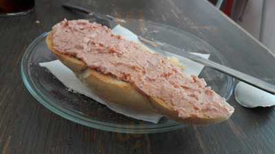 Cafe Bar Box Sport & Library