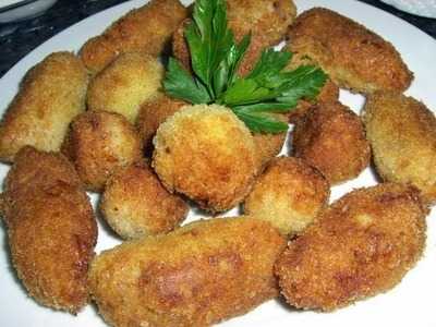 L'anxaneta Pollos A L'ast