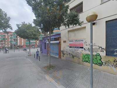 L'anxaneta Pollos A L'ast