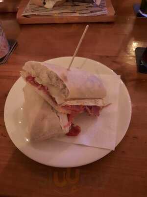 Tapeô Ibiza Wine Bar & Tapas