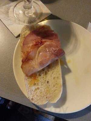 Cervecería Cruz Blanca Badajoz