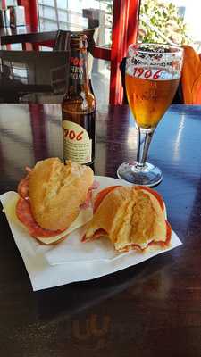 Panadería Cafetería Montirón