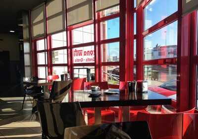 Panadería Cafetería Montirón