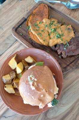 Hostal-restaurante Ses Arcades