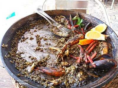 Hostal-restaurante Ses Arcades