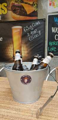 Woodys Cafeteria Bar & Carvery