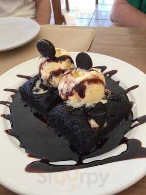 Los Almendros Restaurante