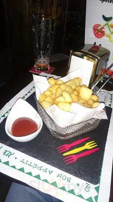 Helmantics Sports Tavern