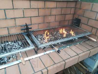 El Obelisco Tapas & Vinos