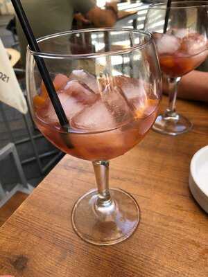 El Picoteo Del Gallo