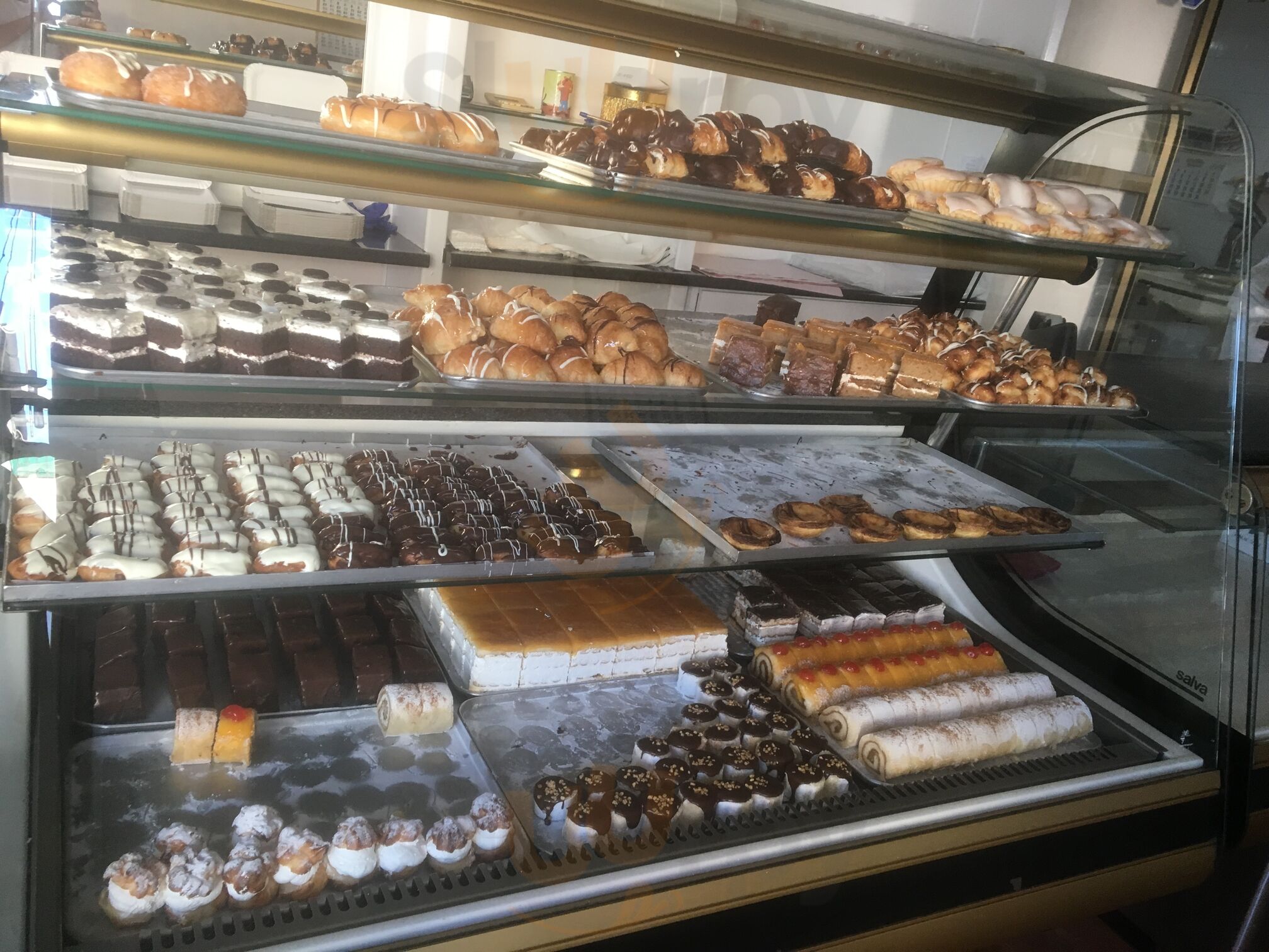 Pastelería Y Confitería Mago