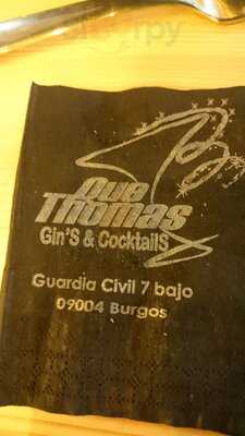 Que Thomas Gins & Cocktails