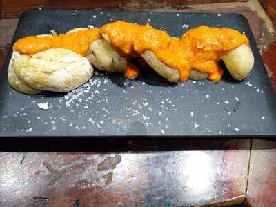 Taperia Restaurante La Cueva